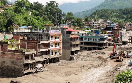 Lũ quét tại Nepal và Trung Quốc: Trung Quốc gửi viện trợ khẩn cấp và cử chuyên gia cứu hộ tới Nepal
