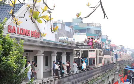 Diễn đàn 365: Phố vòm cầu đã rất gần