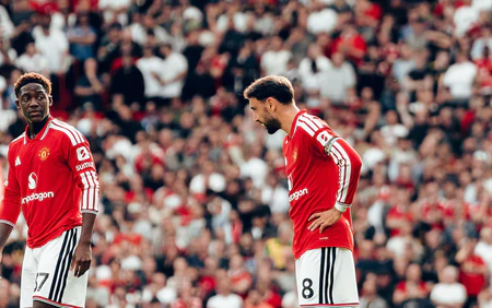 ĐIỂM NHẤN MU vs Man City: Dù bàn thua gây tranh cãi, Quỷ đỏ vẫn phải tự trách mình