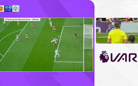 Premier League đang tự hủy hoại mình vì VAR