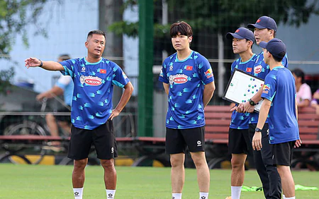 U23 Việt Nam và 'điểm sáng' HLV Đinh Hồng Vinh