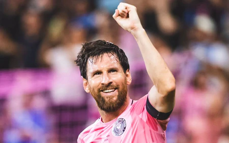 Messi bay người đánh đầu ghi bàn như "oanh tạc cơ", Inter Miami vô địch Campeones Cup