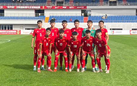U16 Việt Nam ghi 2 bàn vào lưới Australia trong ngày ra quân CFA Team China 2026