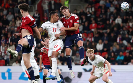 UEFA Nations League 2926/27, Đội tuyển Anh: Tiến bộ hay cái bẫy từ tấm thẻ đỏ?