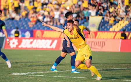 VAR tạo bước ngoặt, Thanh Hóa đánh bại Đà Nẵng 3-2 ở vòng 1 V-League 2026/27 