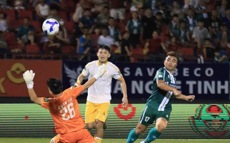 HLV Việt Thắng chứng minh Đồng Nai không có Công Phượng vẫn bay cao