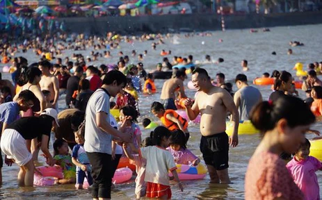 Tăng mạnh lượng đặt phòng lưu trú tại các địa điểm du lịch biển đảo