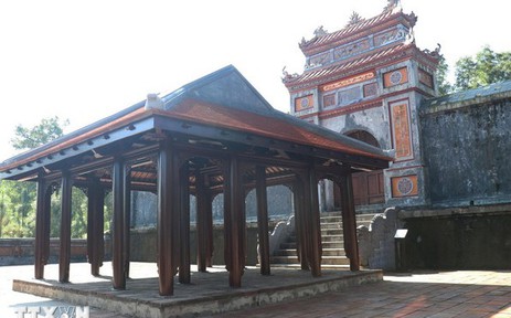 Tháo dỡ nhà rường ở lăng mộ Hoàng Thái hậu Từ Dụ ngay sau ngày 3/3