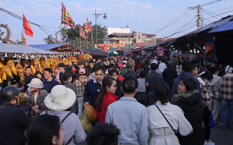 Chợ Viềng - Điểm hẹn văn hóa tâm linh