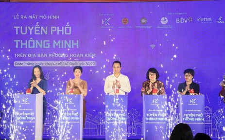 "Tuyến phố thông minh” đưa công nghệ số vào đời sống phố cổ Hà Nội