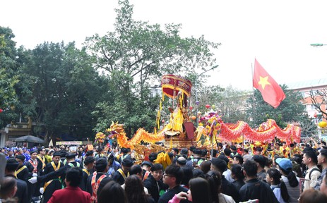 Rộn ràng Lễ hội làng Triều Khúc