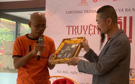 Ra mắt phiên bản "Truyện Kiều hội bản" khảm trai thủ công