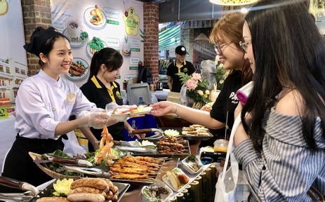 Xây dựng ẩm thực trở thành động lực chính của du lịch Thành phố Hồ Chí Minh