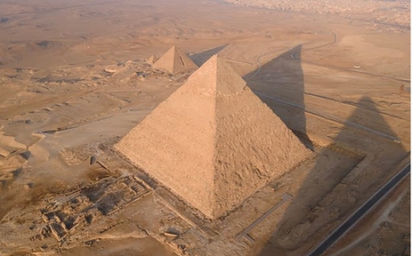 Đại Kim tự tháp Giza: Bí ẩn nguồn gốc và giả thuyết vượt ngoài lăng mộ