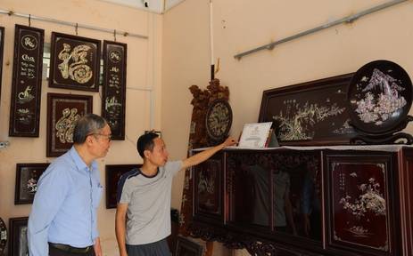 Vì một miền quê đáng sống: Làng nghề khảm trai Chuyên Mỹ vươn ra thế giới
