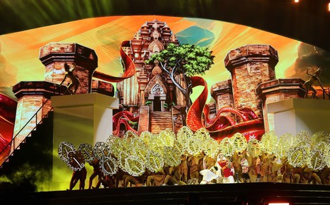 Phó Chủ tịch nước Võ Thị Ánh Xuân dự khai mạc Festival biển Khánh Hòa
