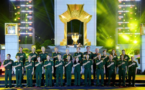 Cầu truyền hình "Sao sáng dẫn đường" tri ân các anh hùng liệt sĩ