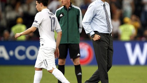 Pháp dừng bước tại tứ kết: Con thuyền vô hướng