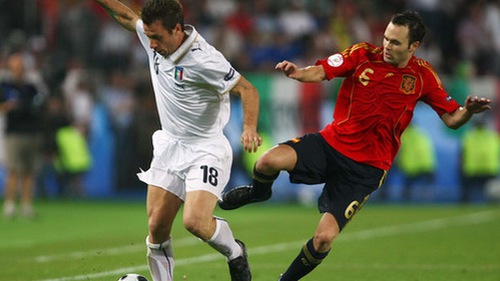 Đêm mai Tây Ban Nha – Italia: Lịch sử là lịch sử nào?