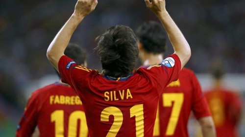 Khoảnh khắc của lòng dũng cảm: David Silva, bước thăng tiến ngoạn mục