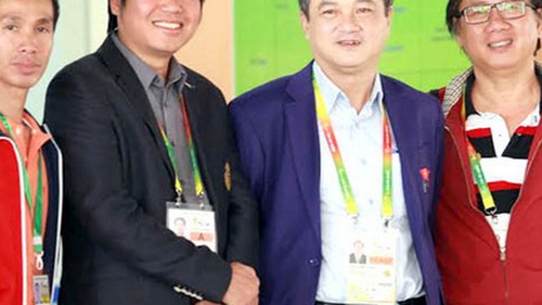 Tổng cục trưởng Tổng cục TDTT: 'Cân nhắc dùng HLV ngoại cho U23 Việt Nam'