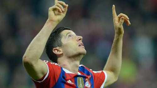 Bí mật màn ăn mừng gây tranh cãi của Lewandowski