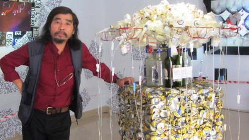 Mỹ Dũng lên đồng với triển lãm 'Biển báo'