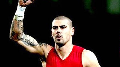 Chưa thi đấu, Valdes đã là món hời của Man United