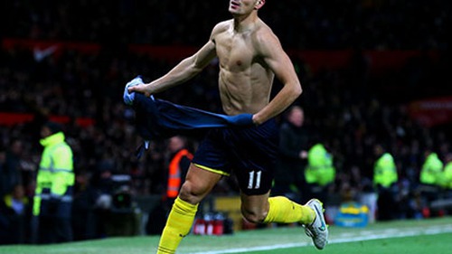 Man United đã gục ngã trước Dusan Tadic như thế nào?