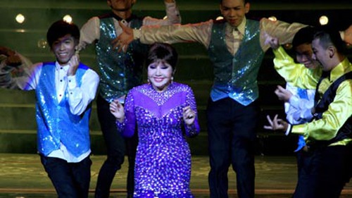 Hồng Nga và live show cuối cùng của nghiệp diễn ở tuổi 70