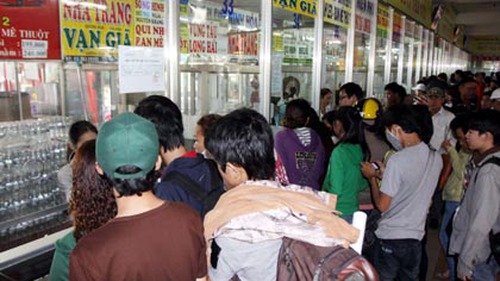 Hỗ trợ trên 10.000 vé xe cho người lao động về quê đón tết