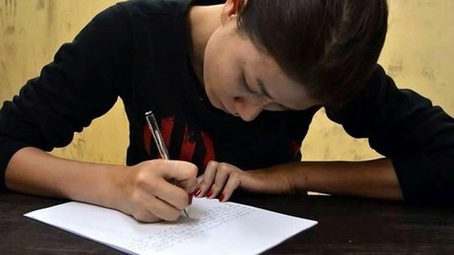 Người mẫu Trang Trần được bảo lãnh về nhà