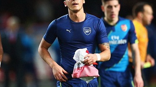 CẬP NHẬT tin tối 18/3: Scholes chỉ trích Oezil. Balloteli lại làm trò. Buffon là điểm yếu của Juventus