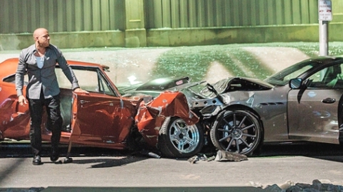 'Cối xay' xe hơi ở Hollywood