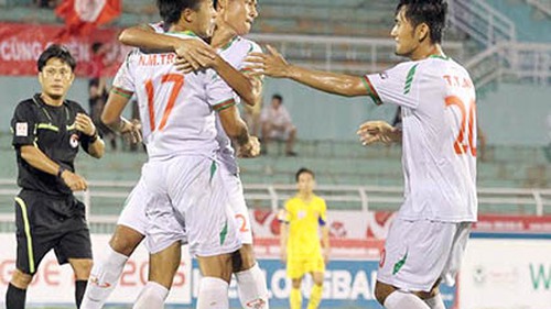 Vòng 2 giải hạng nhất QG – Kienlongbank 2015: Chỉ còn Huế toàn thắng