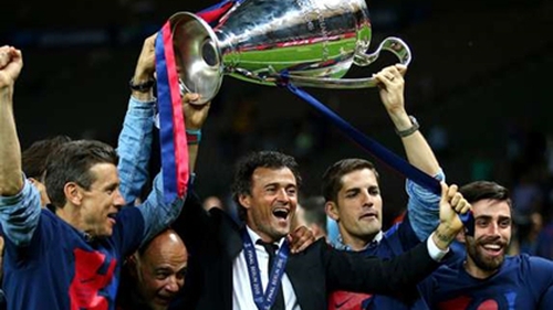 Chủ tịch Barcelona xác nhận Luis Enrique sẽ ở lại Camp Nou