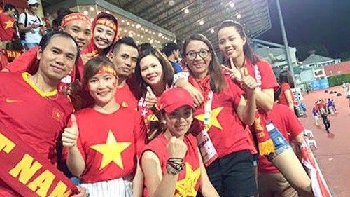 'Làn sóng đỏ' ở Singapore đến từ đâu?