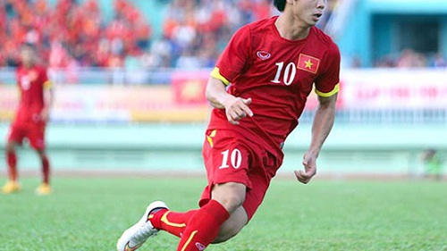 Công Phượng kiến tạo tuyệt đẹp cho Huy Toàn và Hữu Dũng ghi bàn