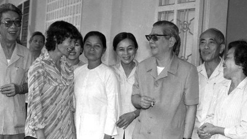 Cố Tổng Bí thư Nguyễn Văn Linh: Người bật đèn xanh cho “xé rào phát triển”