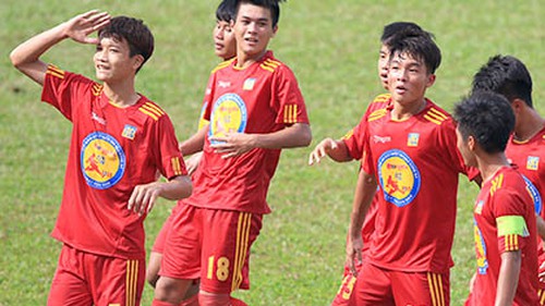 Bán kết U17 Quốc Gia 2015: PVF và Viettel thắng 'hủy diệt'