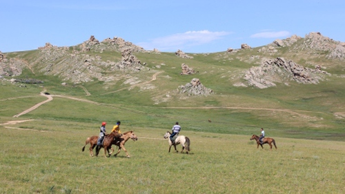 Mông Cổ du ký: Đua ngựa, đấu võ, bắn cung và đêm nhạc kịch trên thảo nguyên