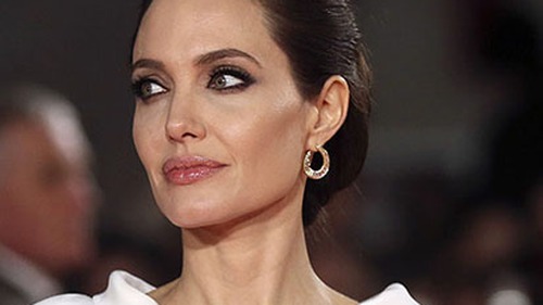 Angelina Jolie gia nhập Netflix, làm phim về thời Khmer Đỏ