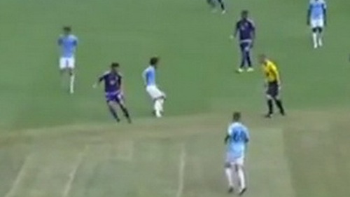 Pirlo thể hiện kỹ thuật siêu đẳng, thắng Kaka trong ngày ra mắt New York City