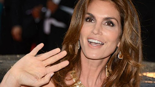 Cindy Crawford làm phim về cuộc chiến ngầm trong làng người mẫu