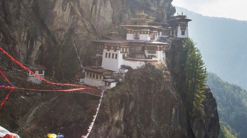 Thế giới ẩn mình bên dãy Himalaya hùng vĩ - Shangri-La cuối cùng