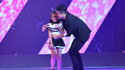 Nhạc sĩ Hồ Hoài Anh cần phải học cách ôm người khác