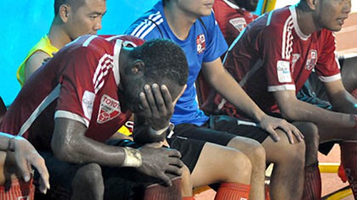 V-League 2015: 'Sự sống nảy mầm từ cái chết'