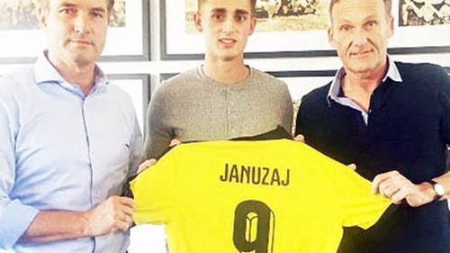 CĐV Dortmund tức giận với thương vụ Januzaj