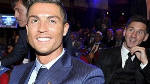 Bầu chọn cho Ronaldo và Messi bằng đầu lọc thuốc lá