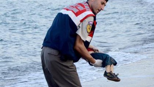 Bức ảnh em bé Syria Aylan Kurdi và những hình ảnh làm 'thay đổi' thế giới